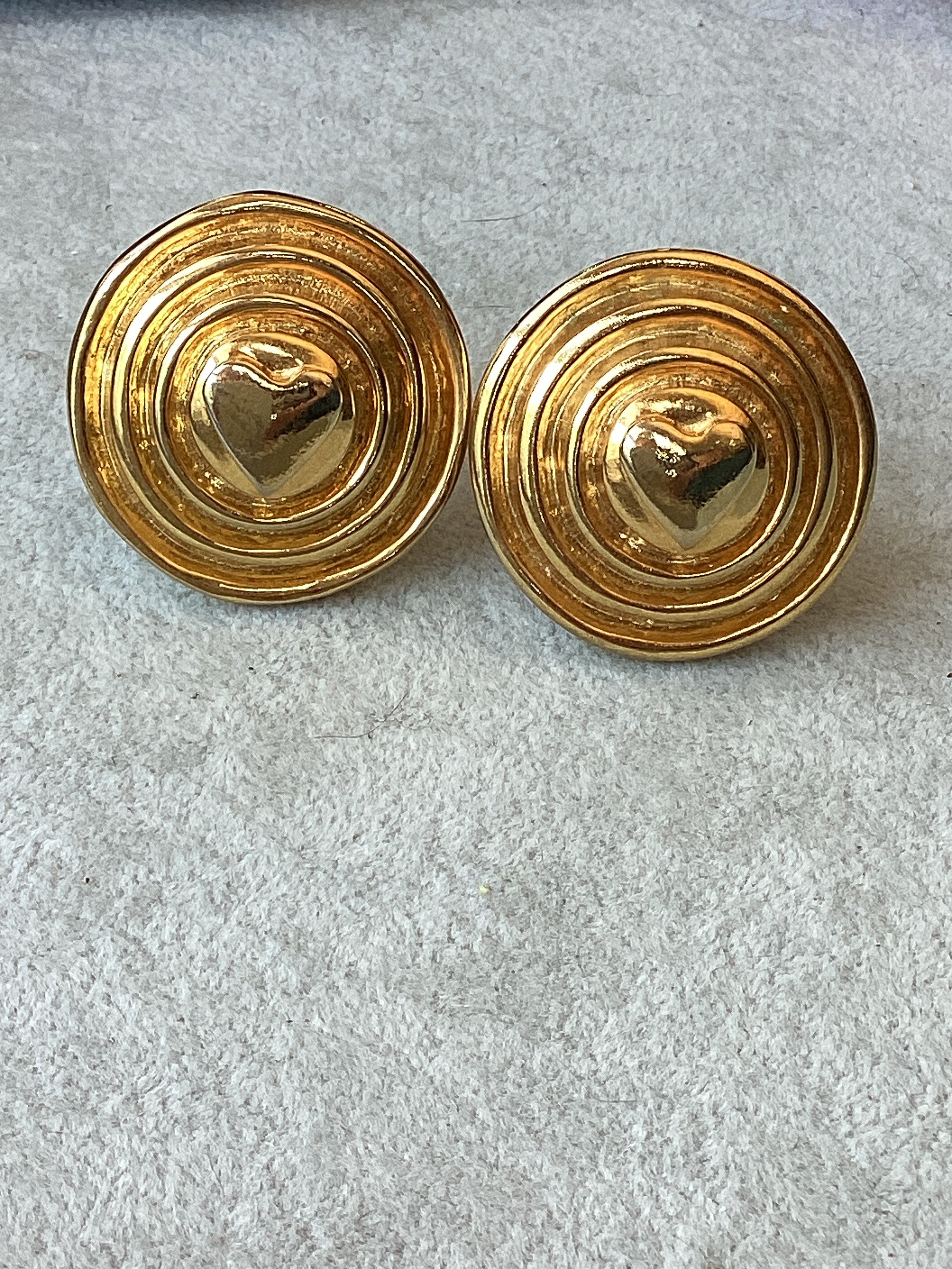 Vintage 1980’s Escada Gold Tone Concentric Circle Heart Clip-On Earrings