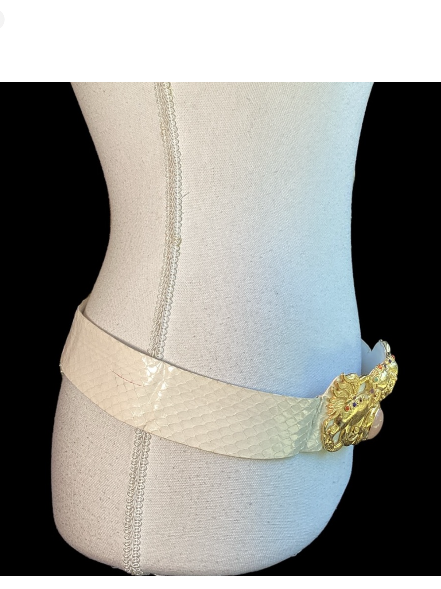 Vintage 1980's Judith Lieber Foo Dogs Python
& Gemstone Belt
