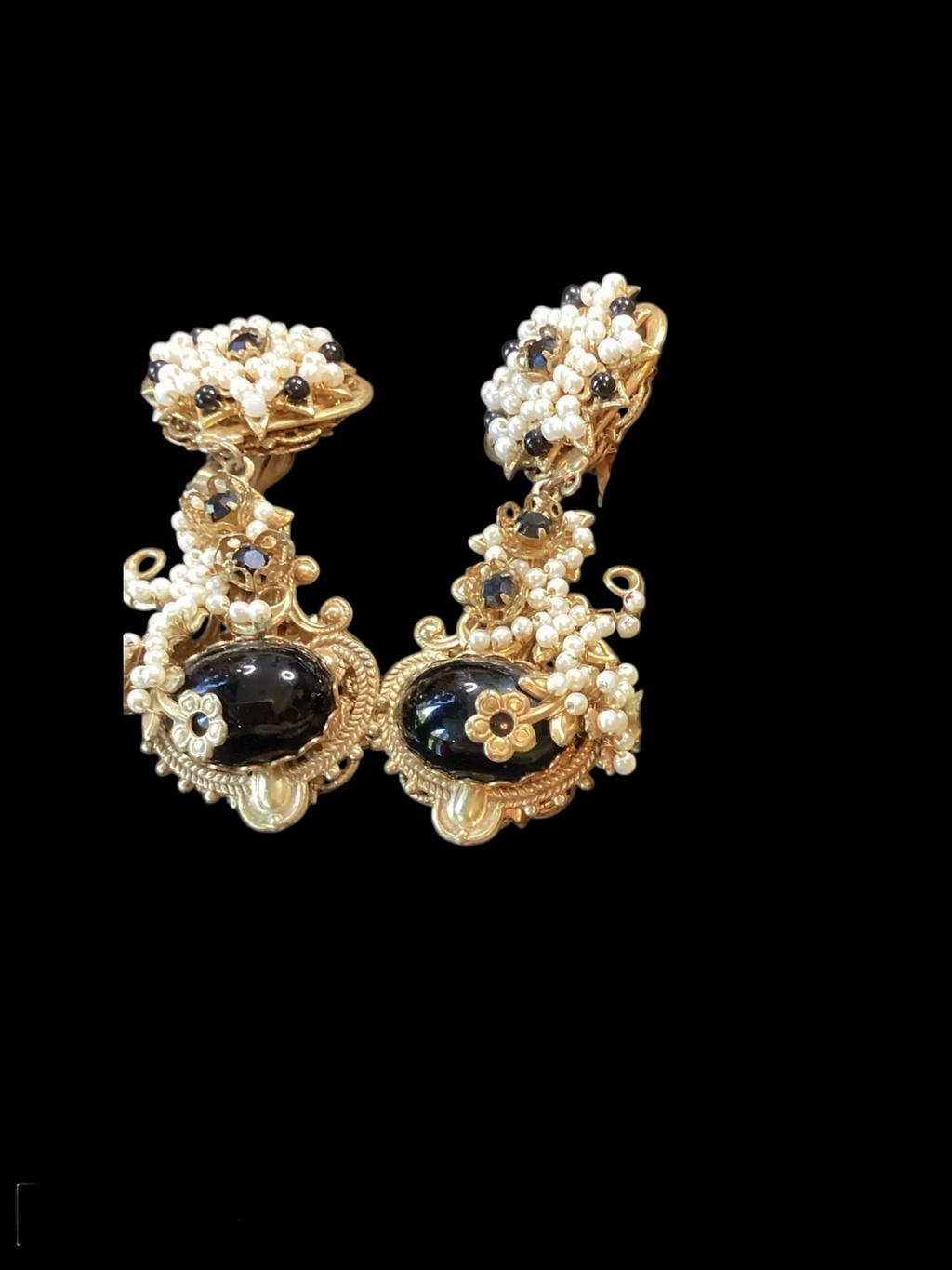 Rare Vintage Stanley Hagler Black Cabochon & Pearl Clip Earrings