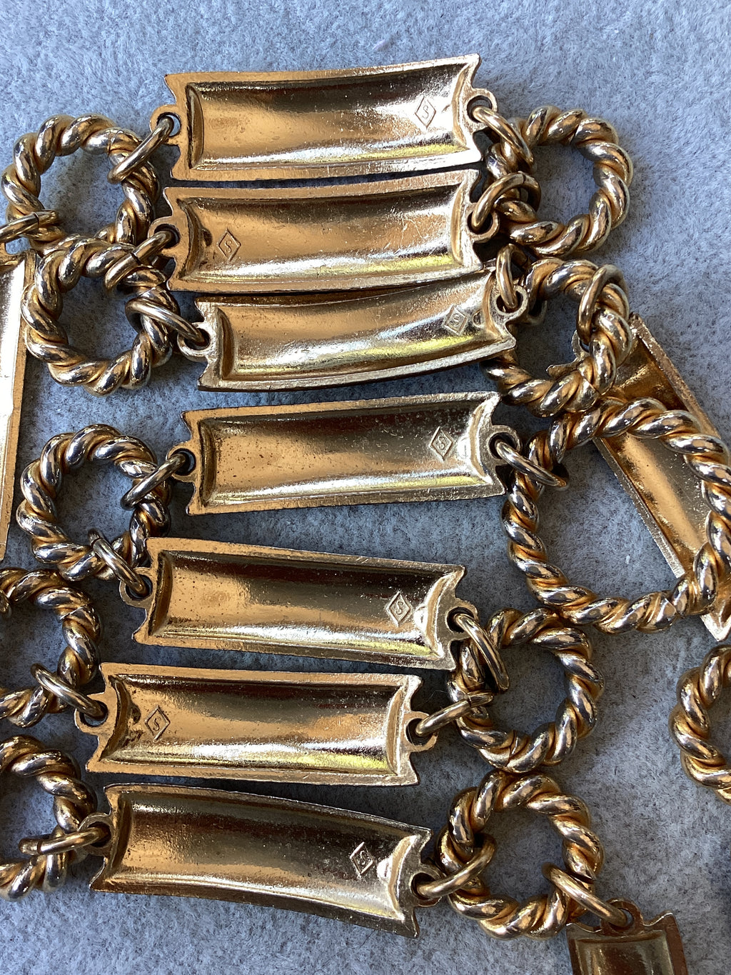 Vintage 1970s Gucci Enamel Chain Link Necklace/Belt Gold Tone Bronze Interlocking
GG Logo