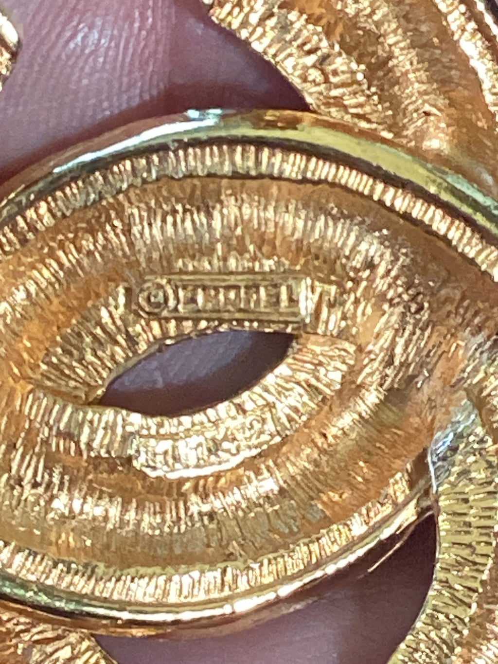 CHANEL Gold Matelasse’ Brooch