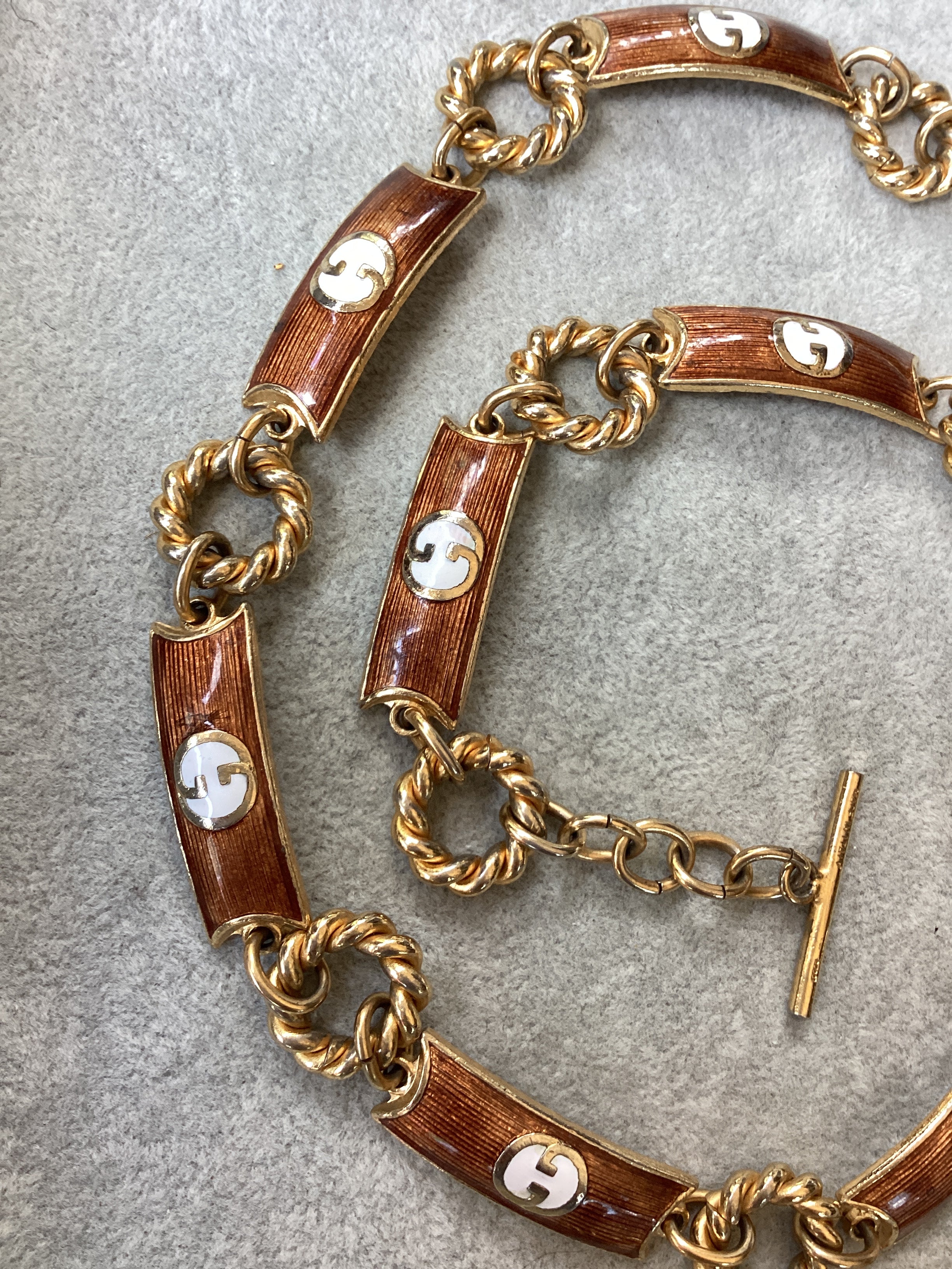Vintage 1970s Gucci Enamel Chain Link Necklace/Belt Gold Tone Bronze Interlocking
GG Logo