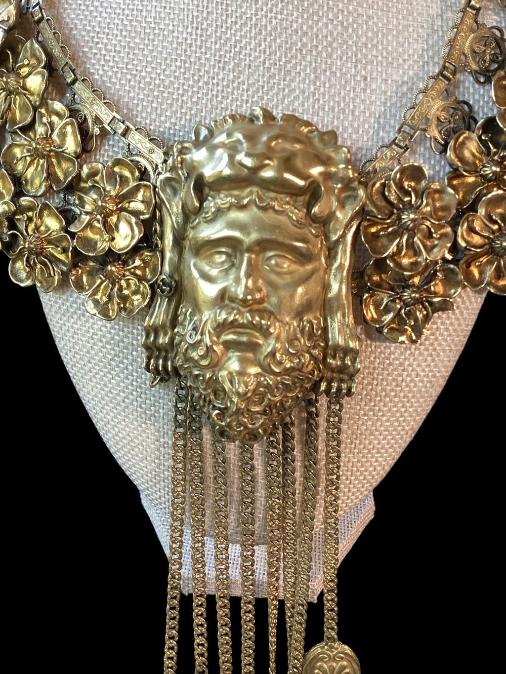 RARE GUCCI 2020 HUGE Hercules Collar Necklace
