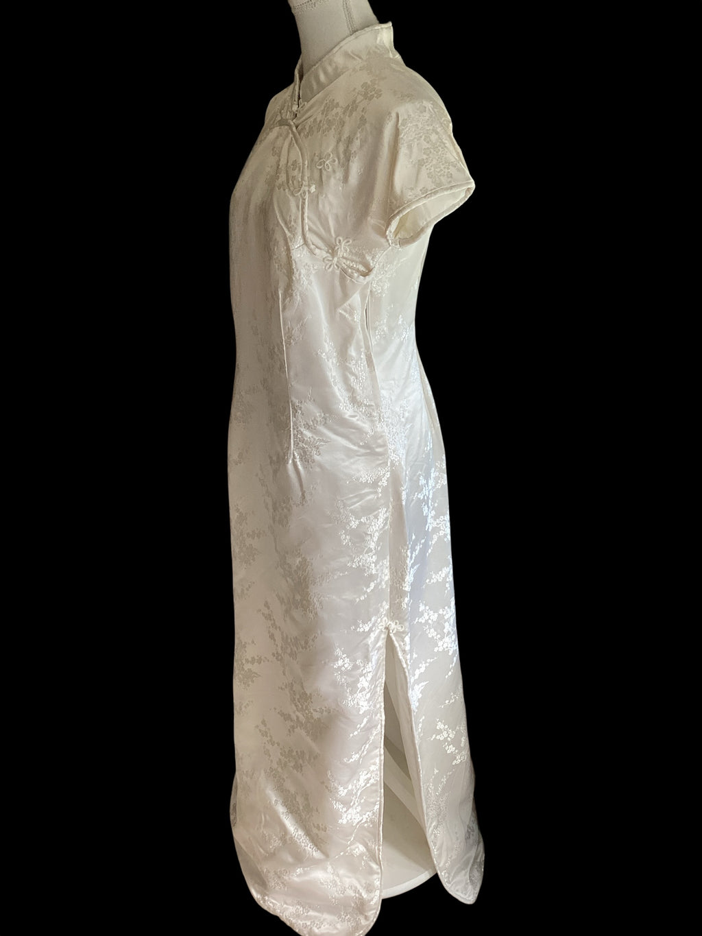White Floral Brocade Cheongsam Dress & Capelet Set