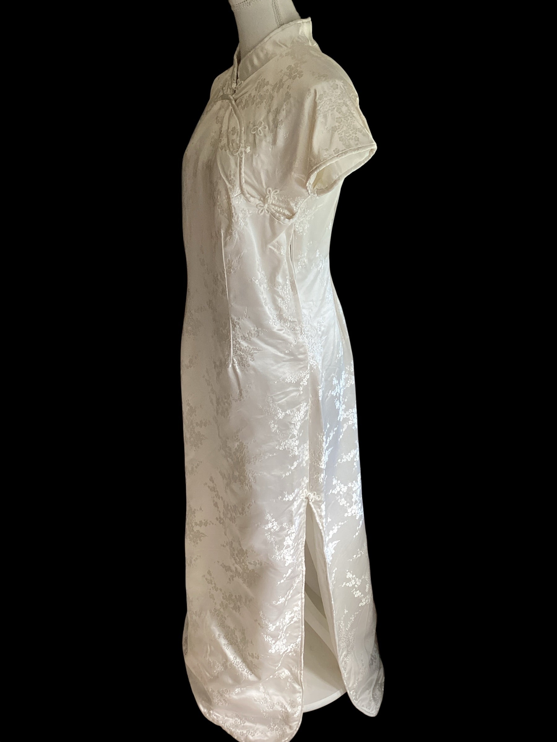 White Floral Brocade Cheongsam Dress & Capelet Set