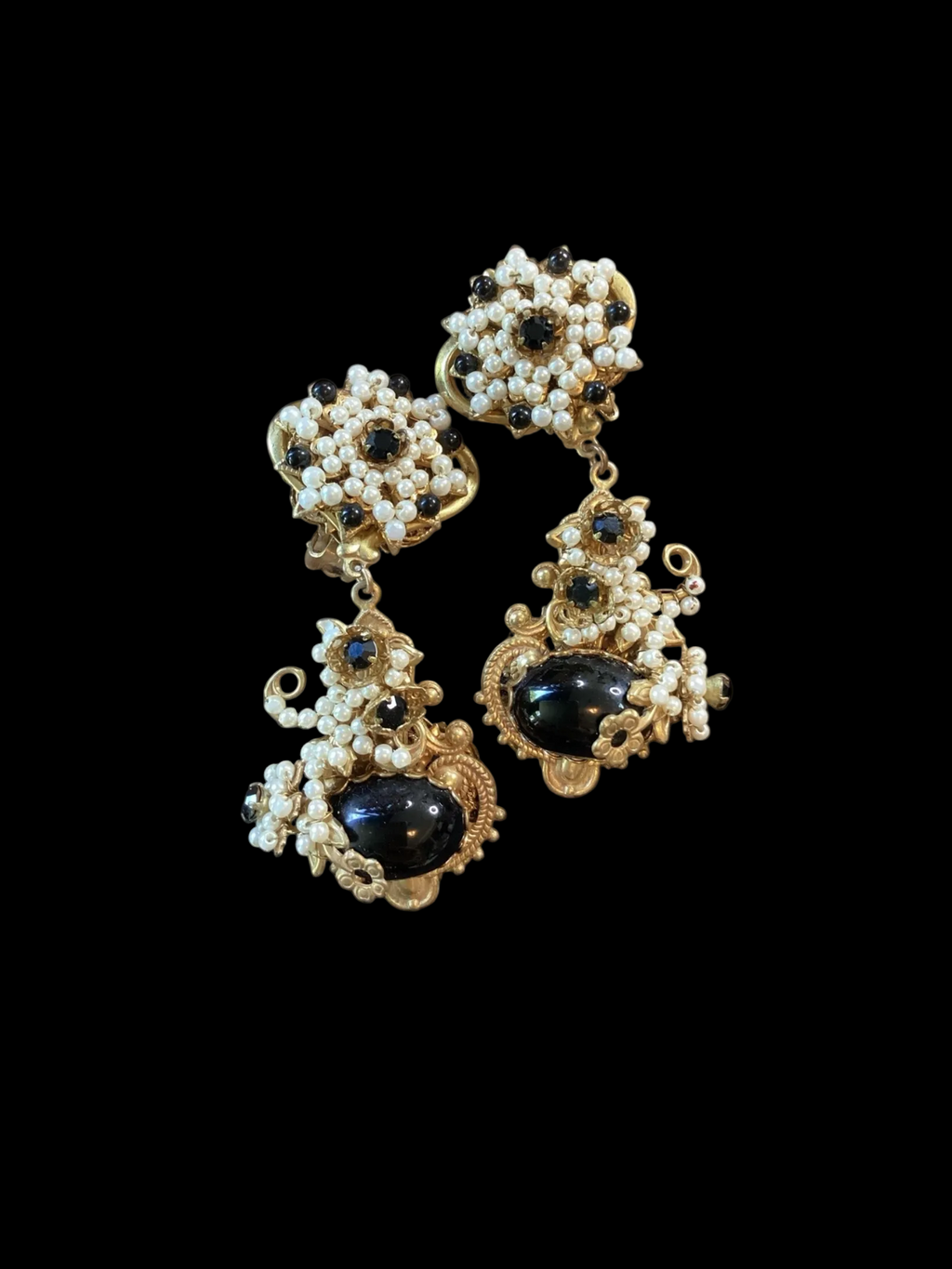 Rare Vintage Stanley Hagler Black Cabochon & Pearl Clip Earrings