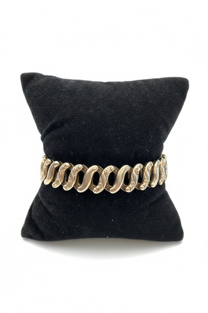 Authentic WW2 American Queen    Pitman & Keeler Sterling Base Gold Filled, Stretch Bracelet