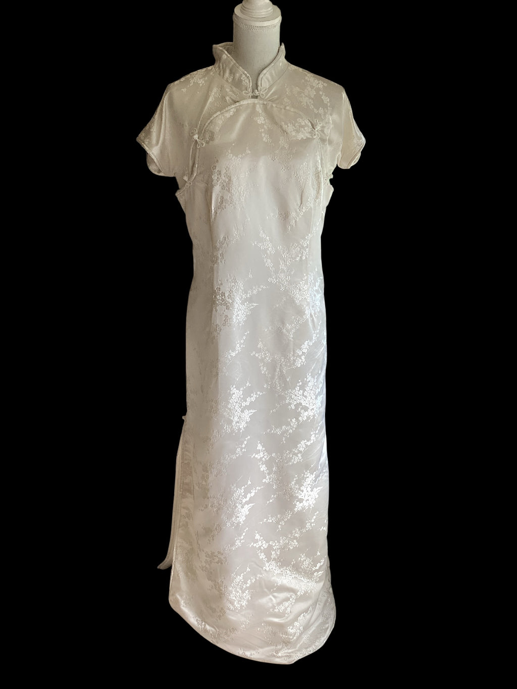 White Floral Brocade Cheongsam Dress & Capelet Set