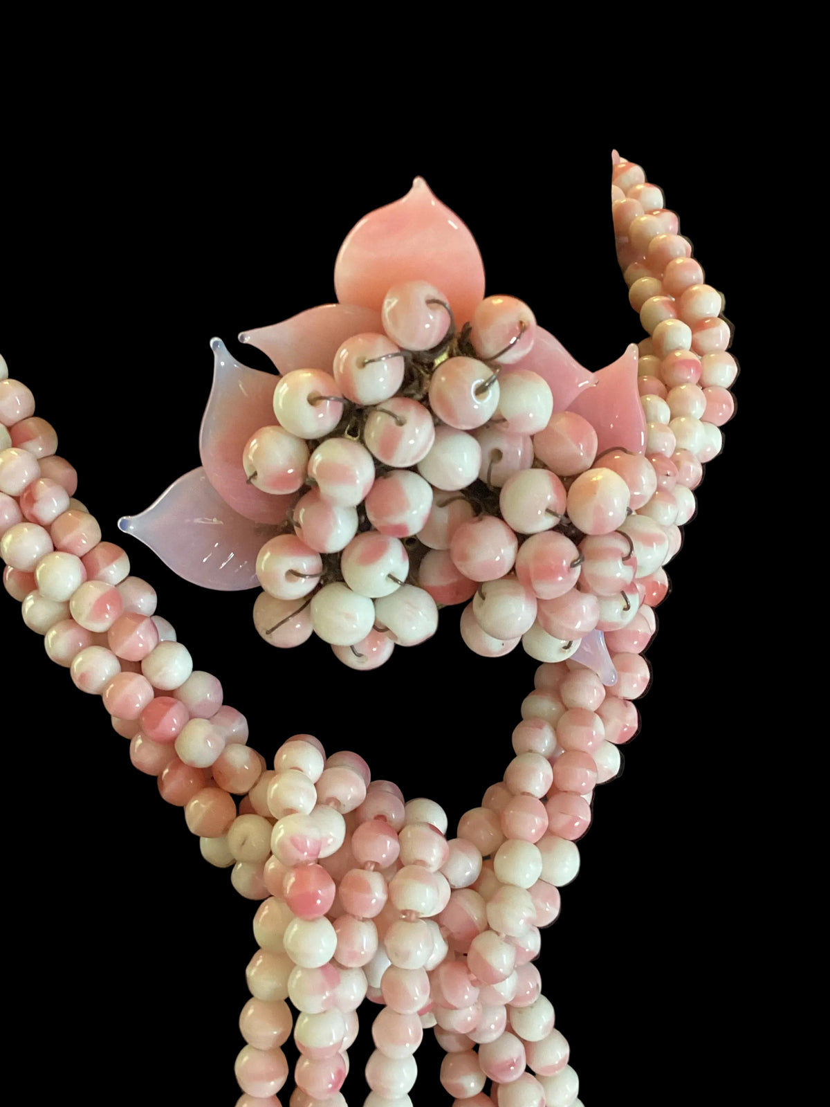 Museum-Quality 1940s Miriam Haskell/Frank Hess Pink & White Swirled Glass Lariat & Dress Clip Set - Archival Store Display Provenance