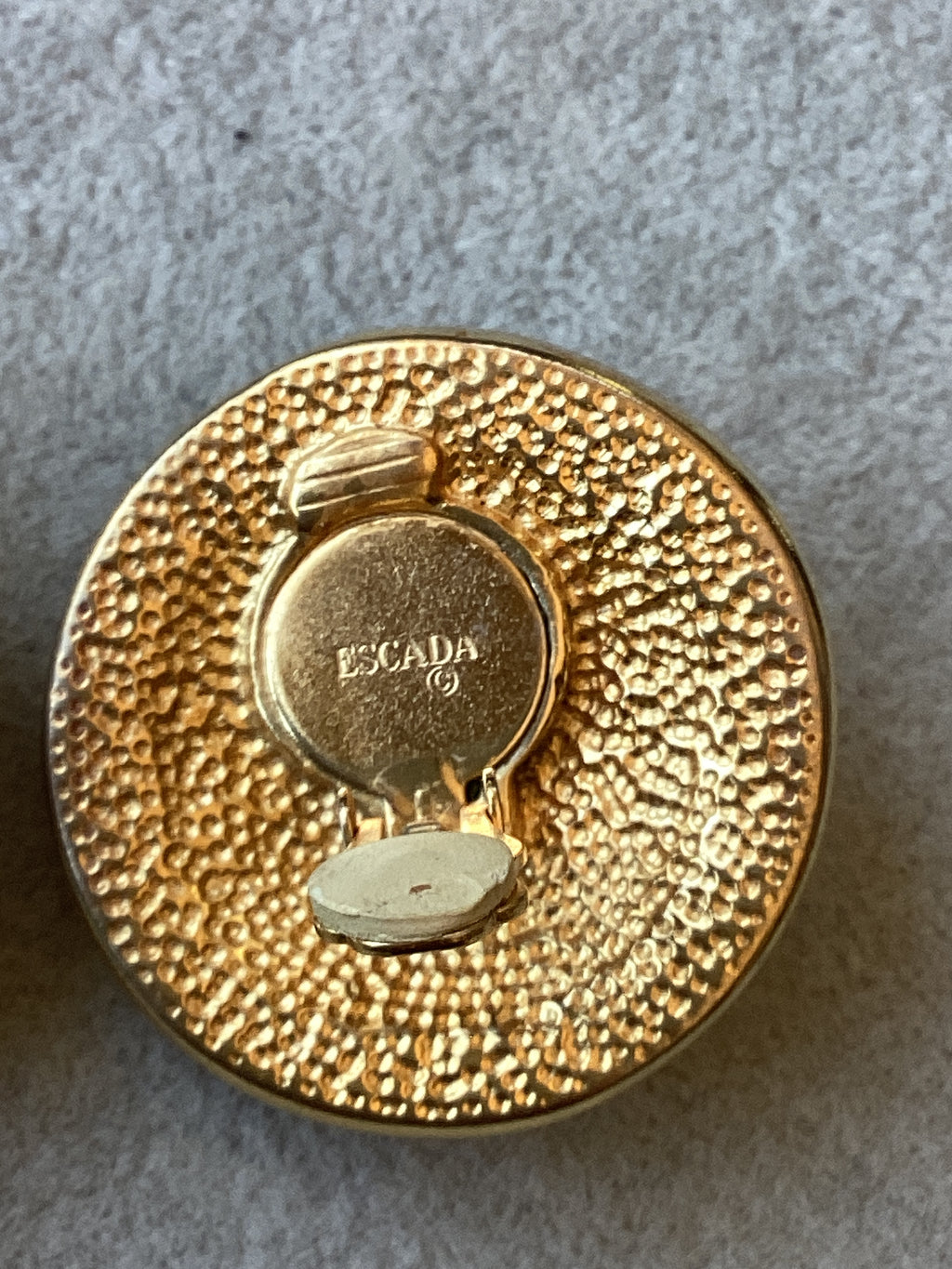 Vintage 1980’s Escada Gold Tone Concentric Circle Heart Clip-On Earrings