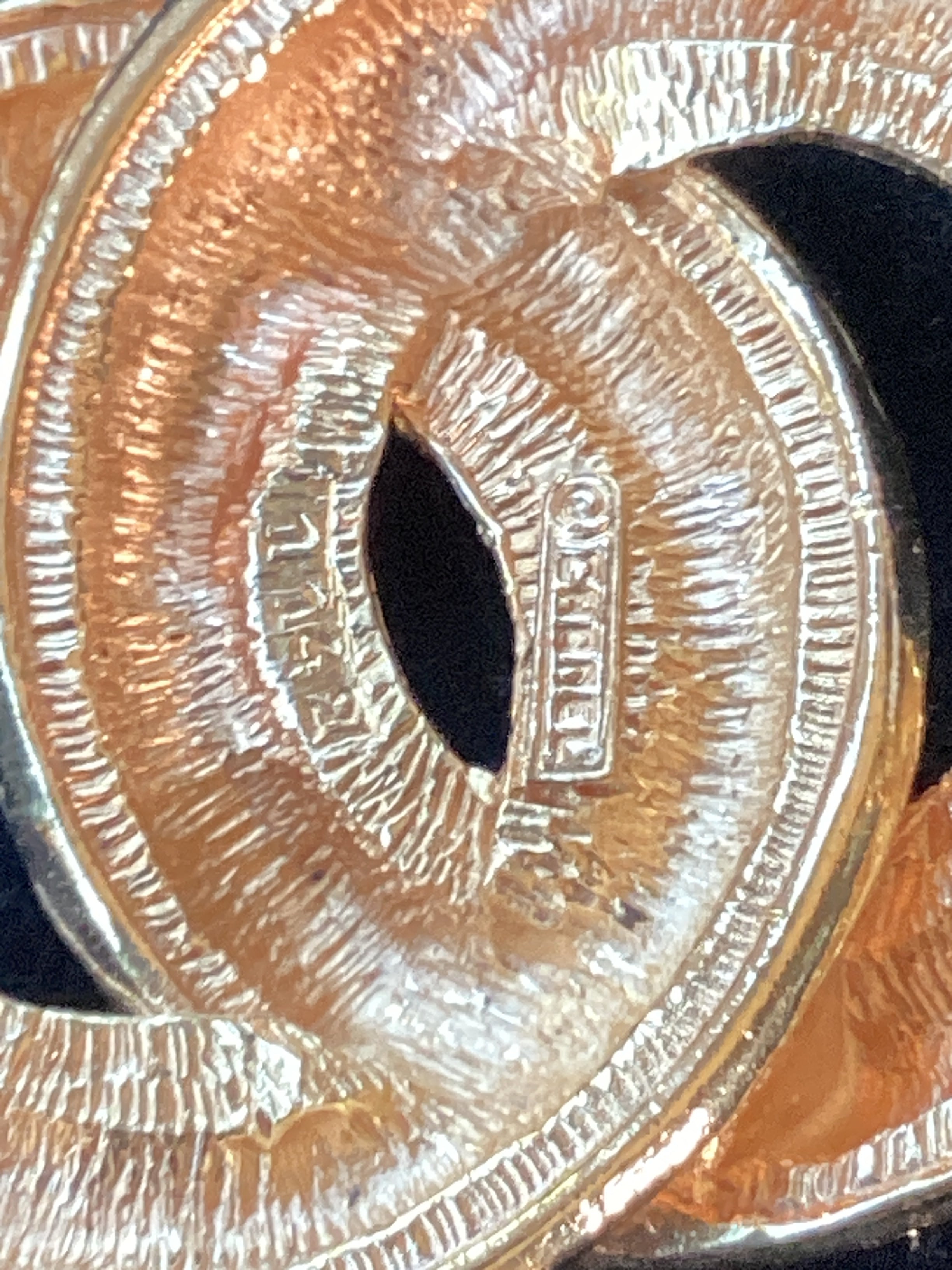 CHANEL Gold Matelasse’ Brooch