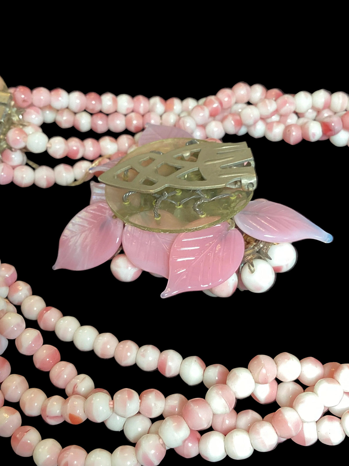Museum-Quality 1940s Miriam Haskell/Frank Hess Pink & White Swirled Glass Lariat & Dress Clip Set - Archival Store Display Provenance