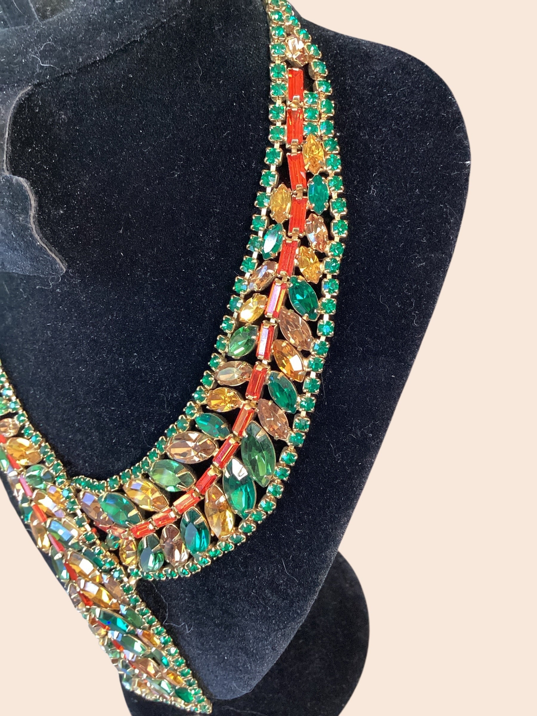 RARE Schreiner NY Emerald, Topaz,Asymmetric Ruffle Necklace,Bracelet,
Earring Demi Parure