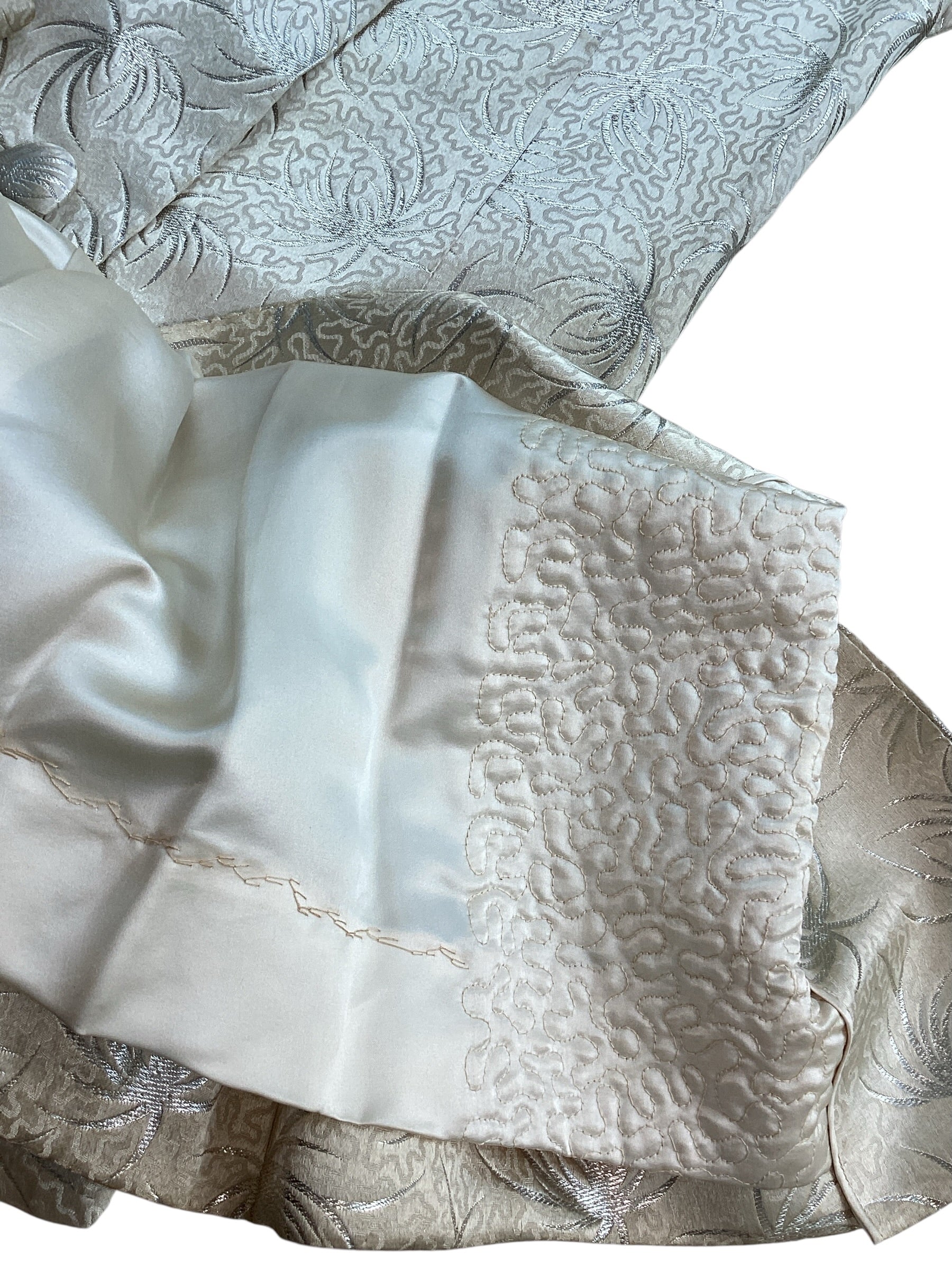 Pristine Vintage 1960s Metallic Silver & Ivory Silk Brocade Floor-Length Opera/Evening Coat