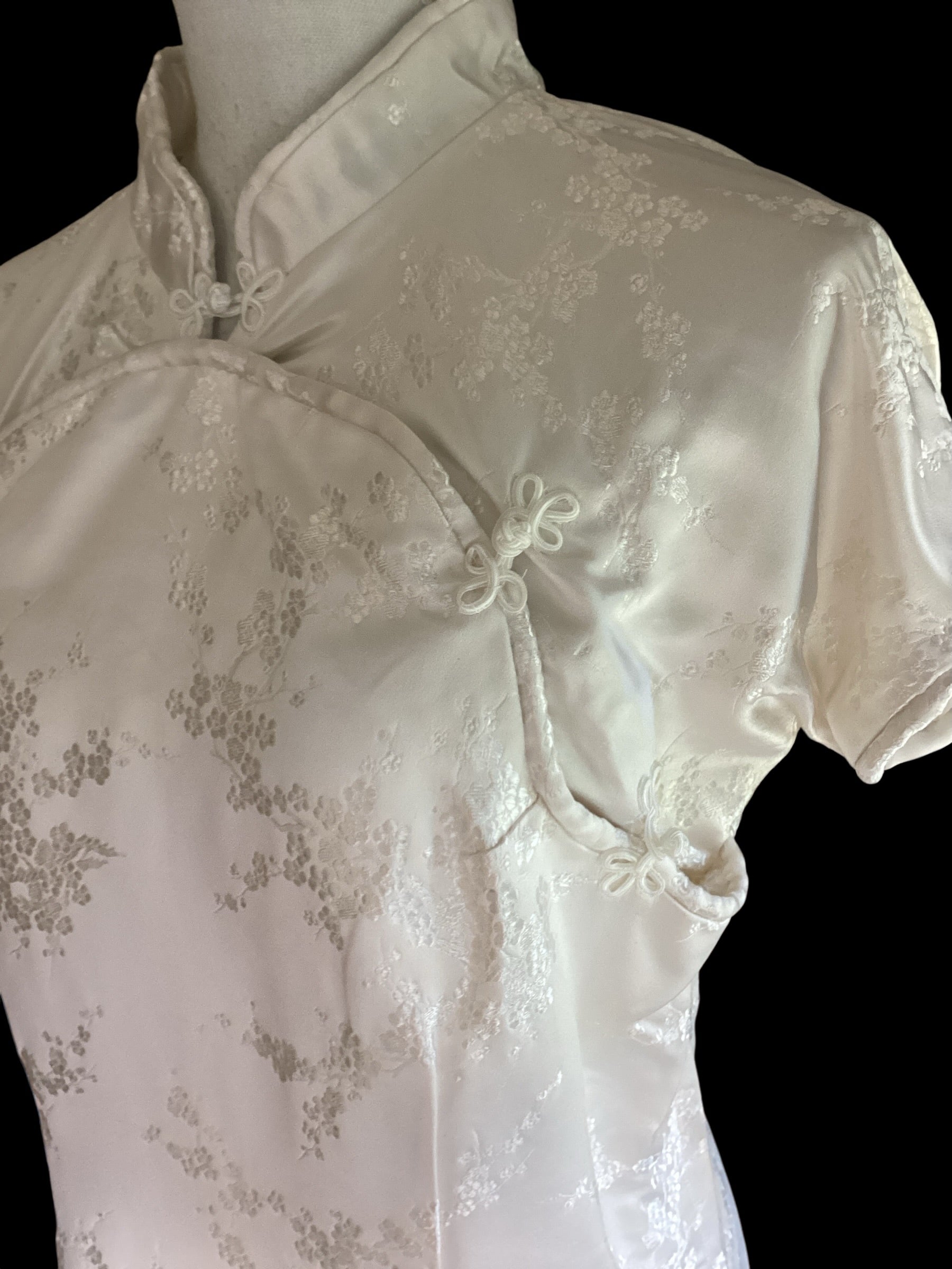 White Floral Brocade Cheongsam Dress & Capelet Set
