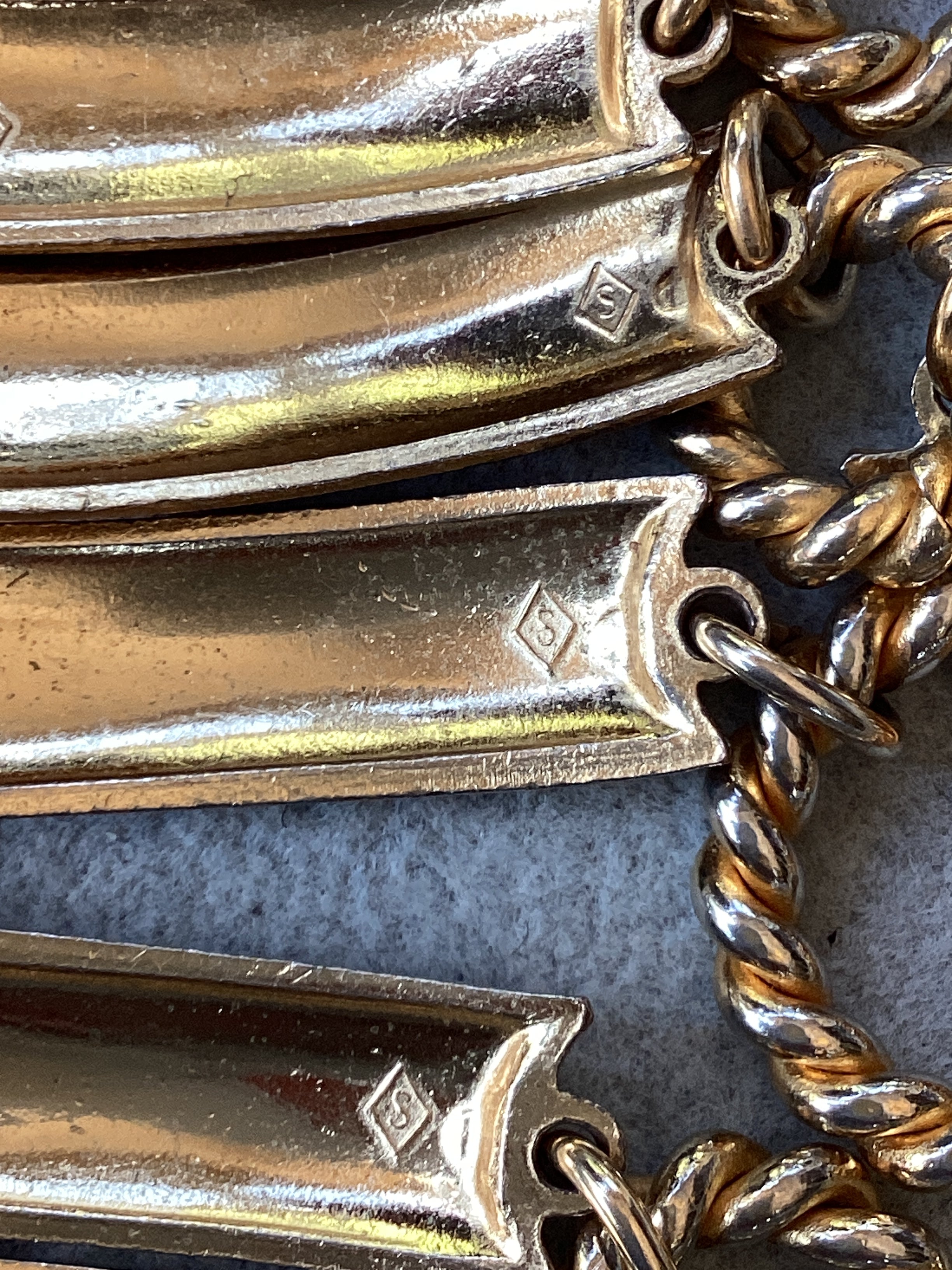 Vintage 1970s Gucci Enamel Chain Link Necklace/Belt Gold Tone Bronze Interlocking
GG Logo