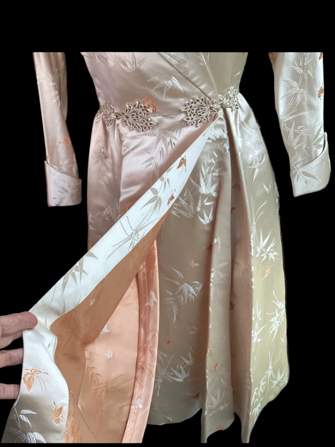1960's Dynasty British Crown Colony
Fit & Flare Dress