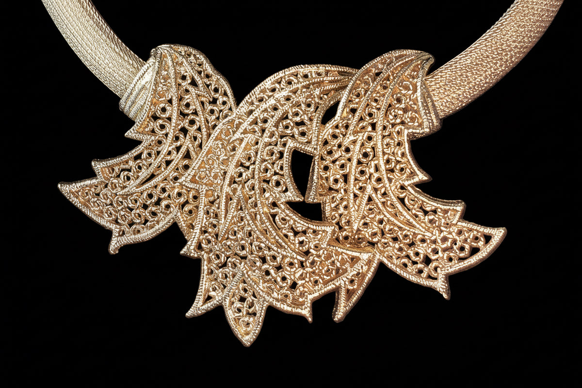 Christian Dior Henkel & Grossé Vintage Openwork Filigree Leaf Collar
Necklace & Brooch Set