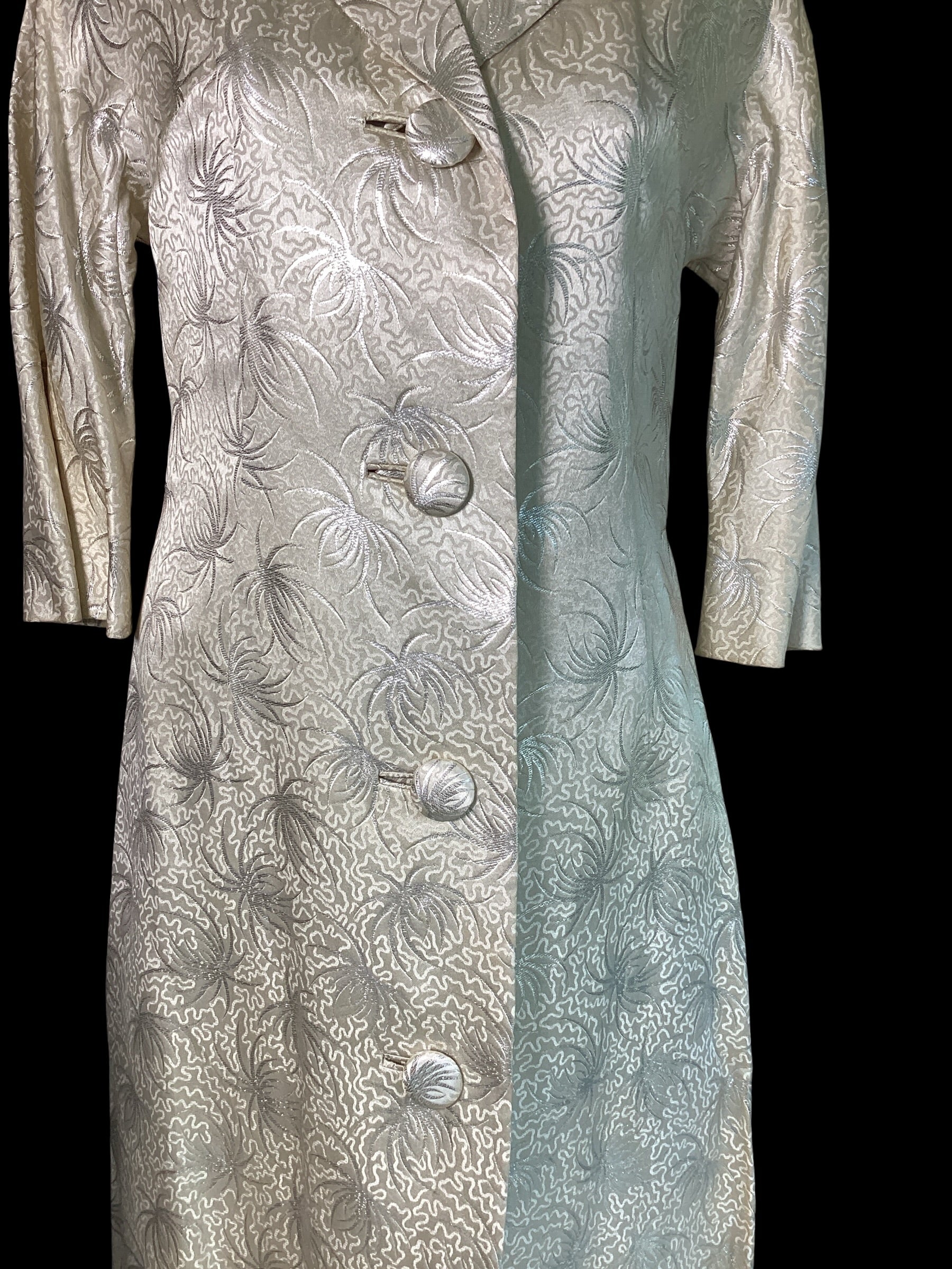 Pristine Vintage 1960s Metallic Silver & Ivory Silk Brocade Floor-Length Opera/Evening Coat