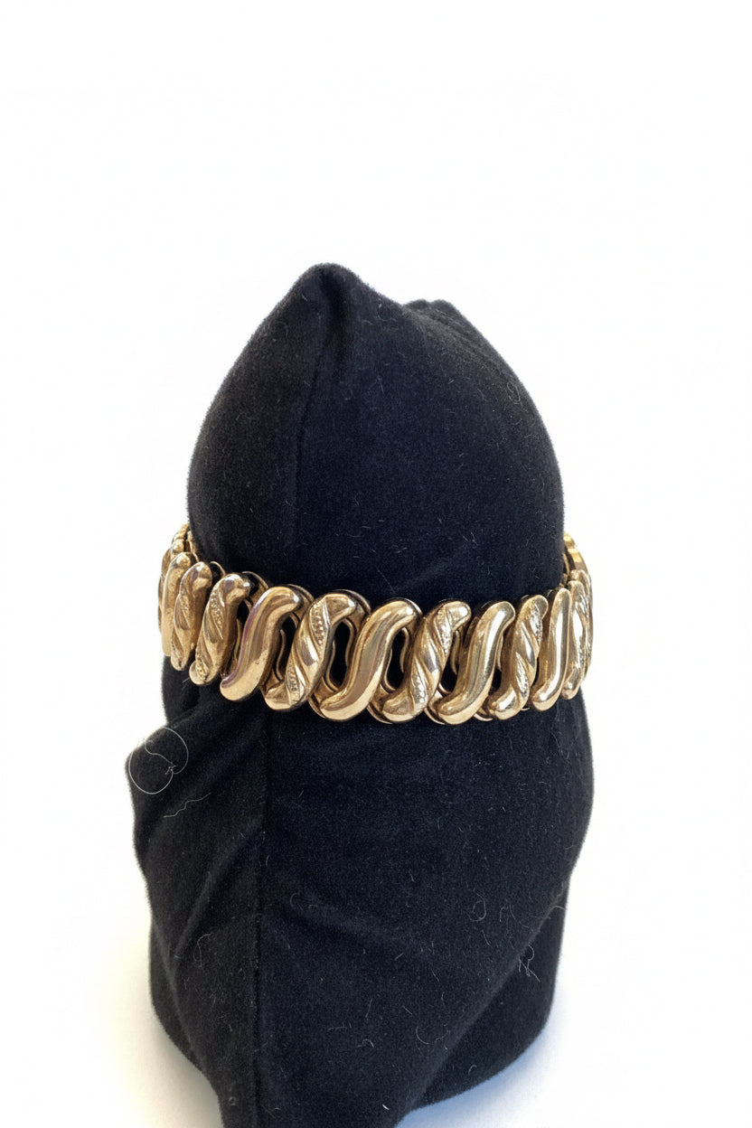 WW1 Era
Antique D.F.Briggs Co. Carmen Sweetheart Expansion Bracelet Gold Filled Double Heart Circa 1903-1922