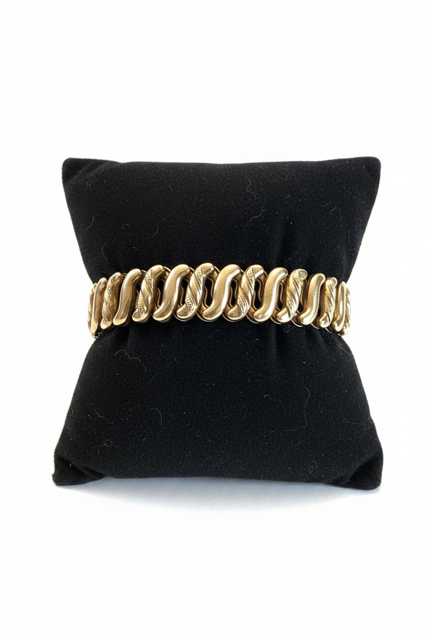 WW1 Era
Antique D.F.Briggs Co. Carmen Sweetheart Expansion Bracelet Gold Filled Double Heart Circa 1903-1922