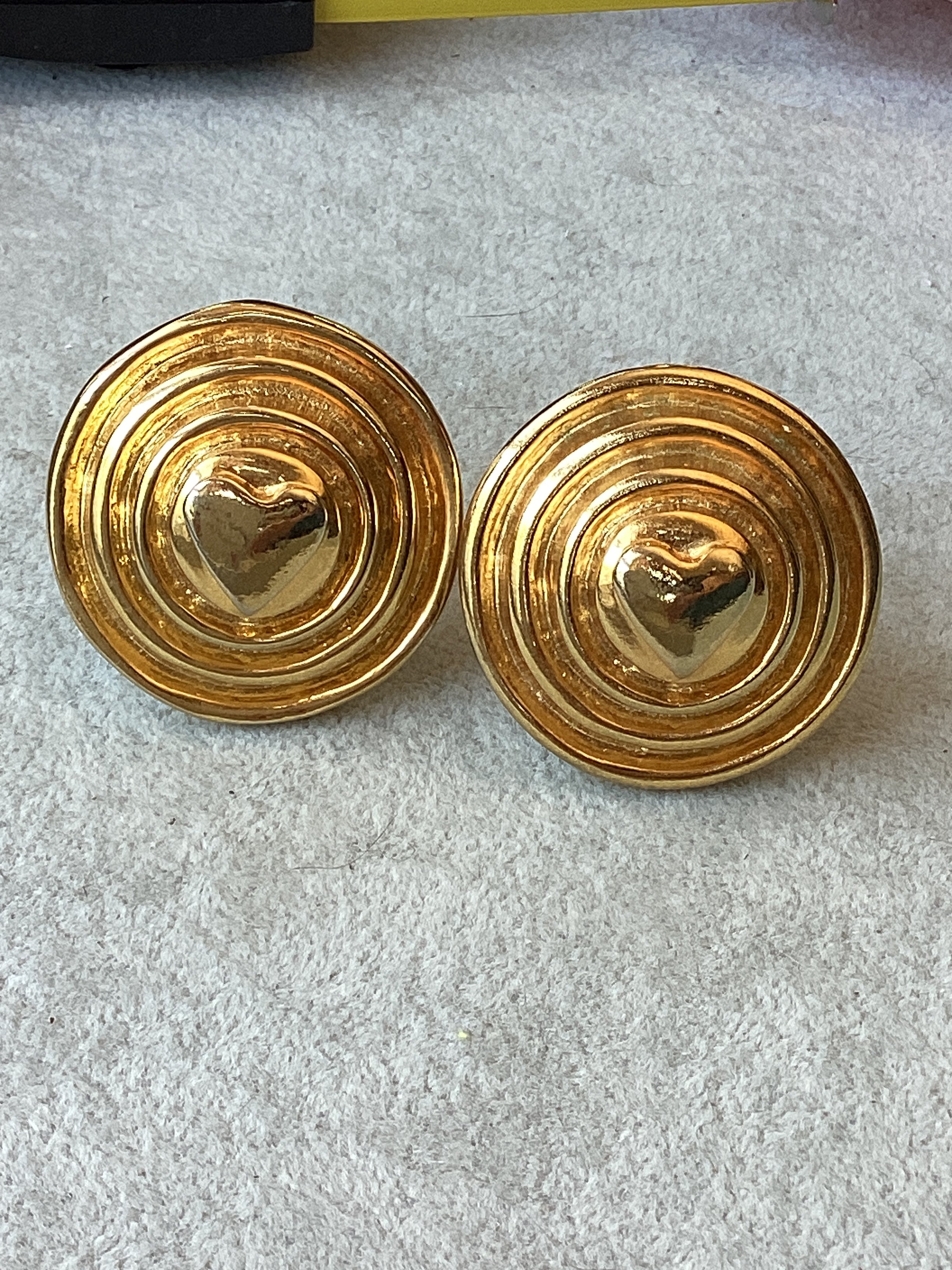 Vintage 1980’s Escada Gold Tone Concentric Circle Heart Clip-On Earrings