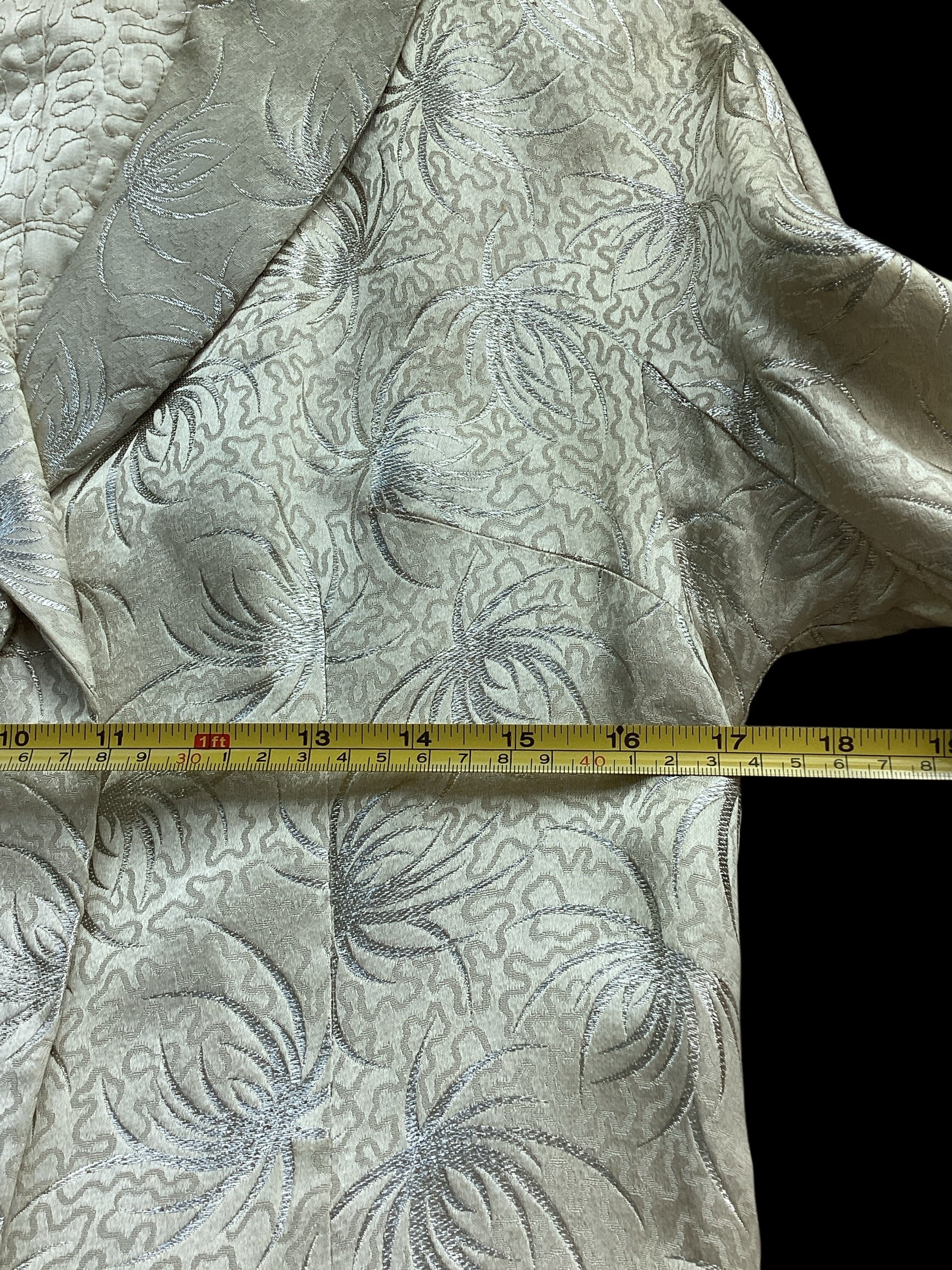Pristine Vintage 1960s Metallic Silver & Ivory Silk Brocade Floor-Length Opera/Evening Coat