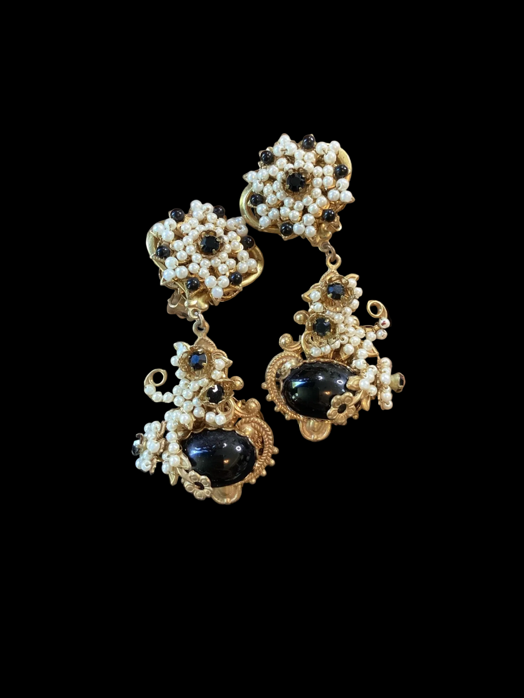Rare Vintage Stanley Hagler Black Cabochon & Pearl Clip Earrings